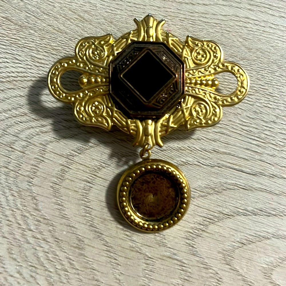 Vintage Nony New York Ornate Gold & Black Button Cover